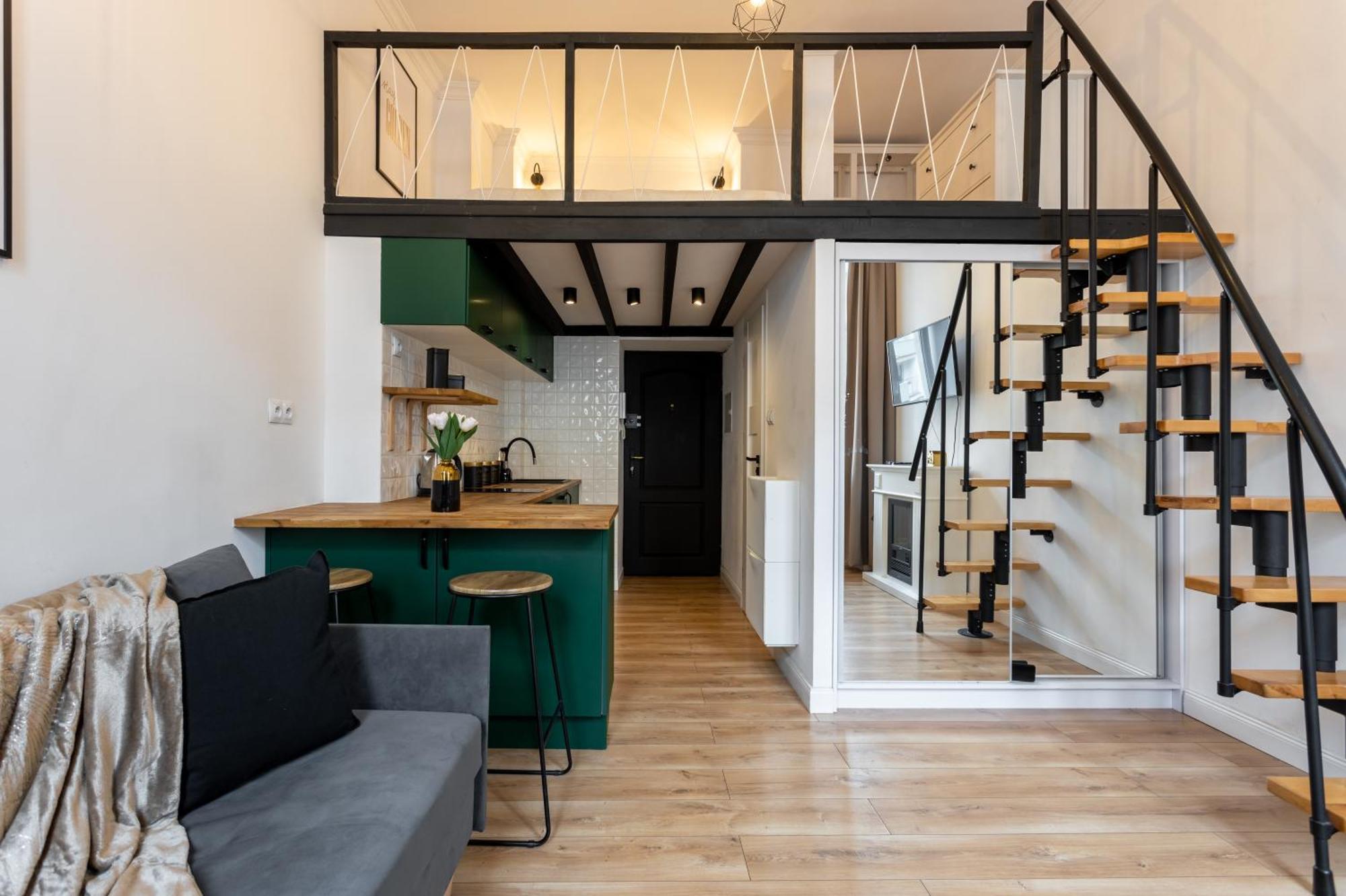 Butas Close-central - Great Location - Stylish Loft- Zlota Street Warsaw